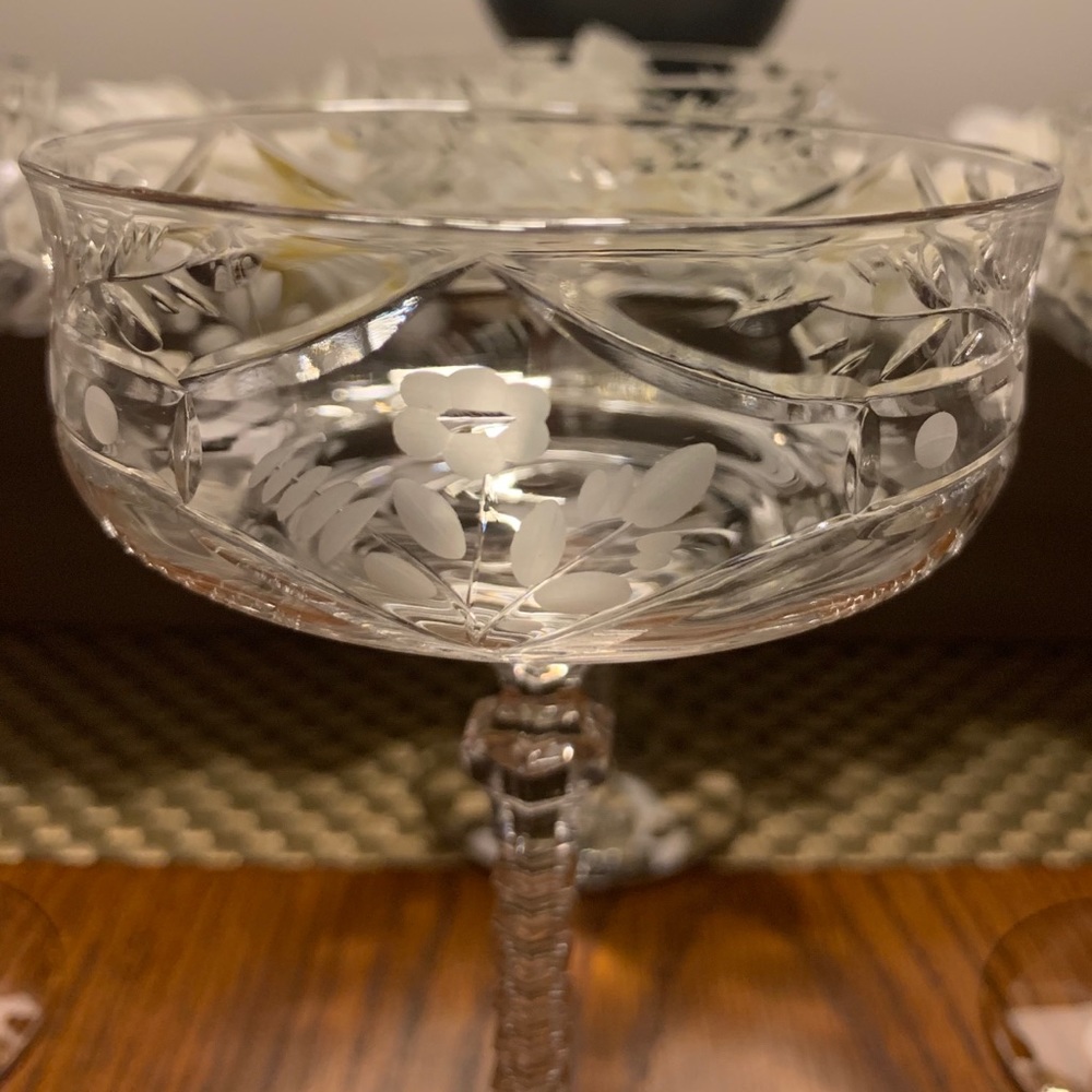🥂Beautiful Crystal Champagne Glasses 💕